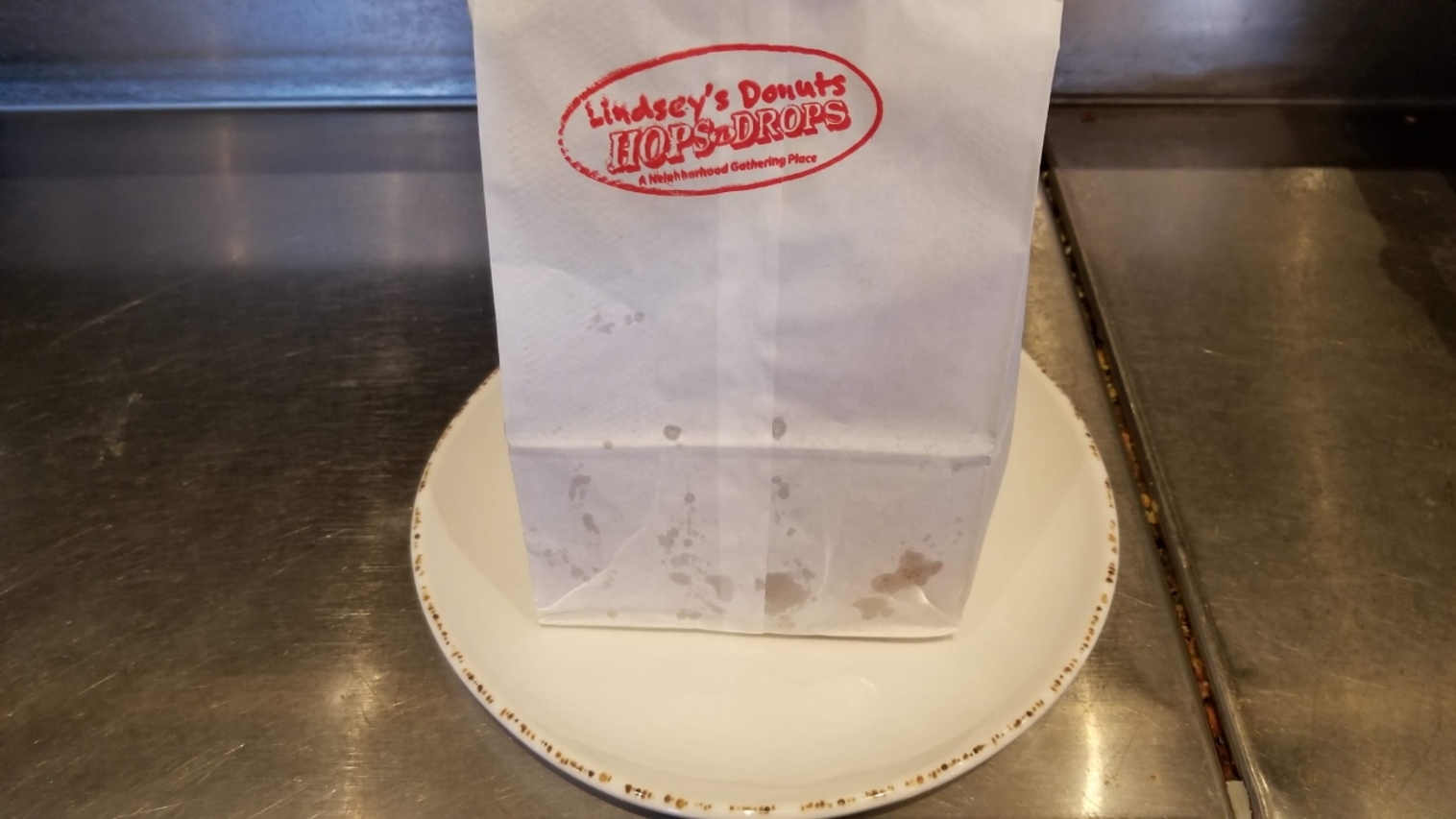 Order LINDSEY'S DONUTS food online from Hops N Drops store, Bonney Lake on bringmethat.com