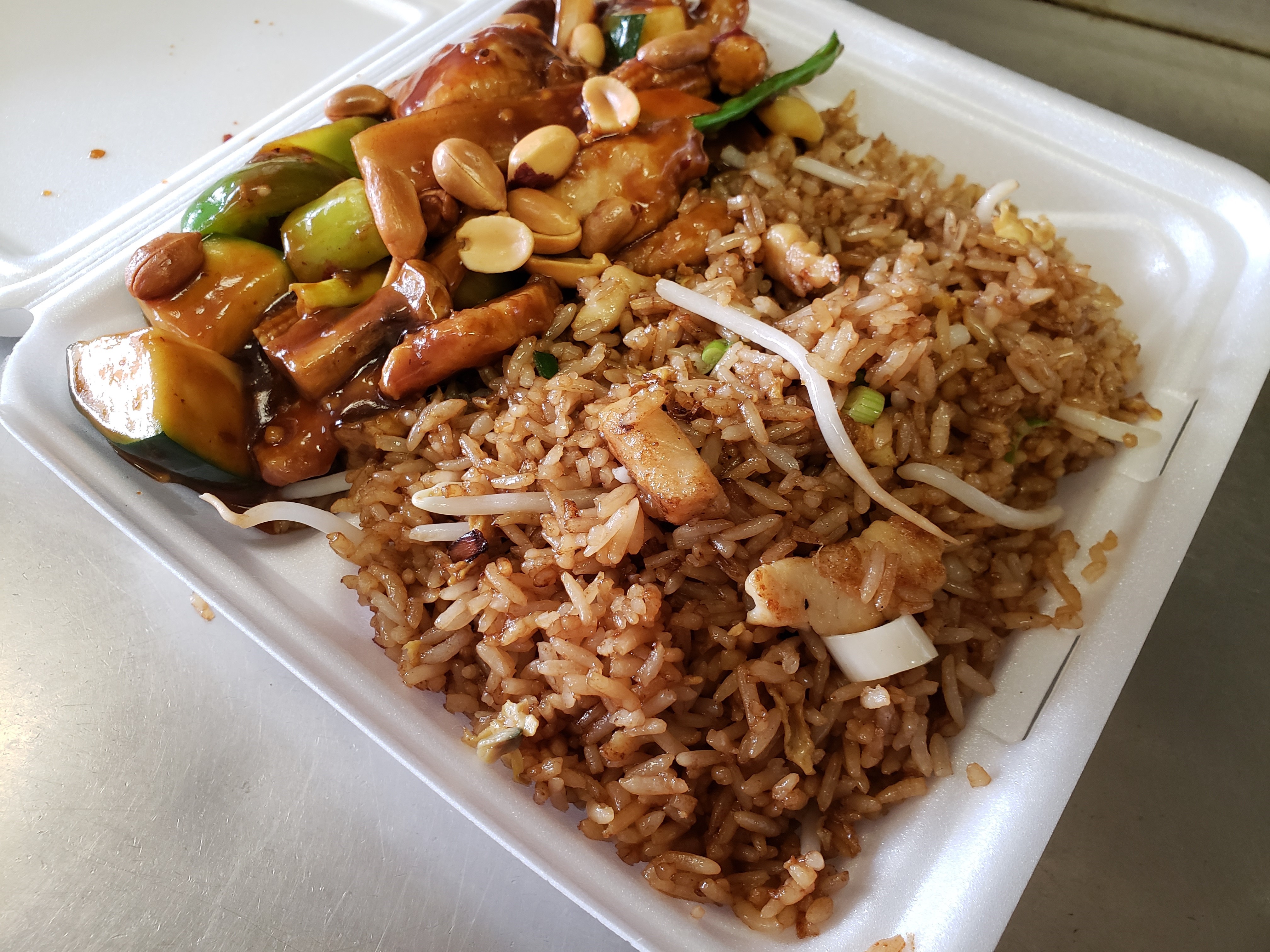 Order kung pao chicken food online from Golden Chef Chinese Kitchen store, Chicago on bringmethat.com