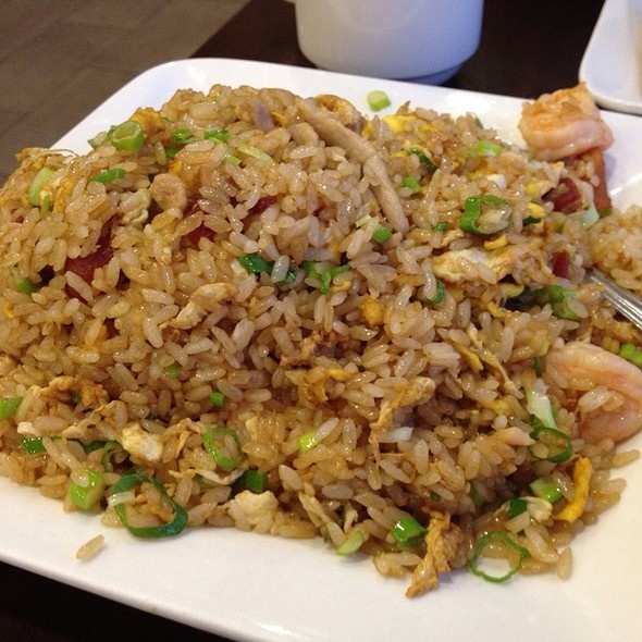 Order 31. Combination Fried Rice food online from China Bowl store, Elk Grove Village on bringmethat.com
