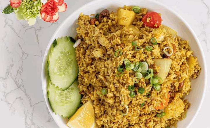 Order Yellow Curry Fried Rice food online from Djan's store, Seattle on bringmethat.com