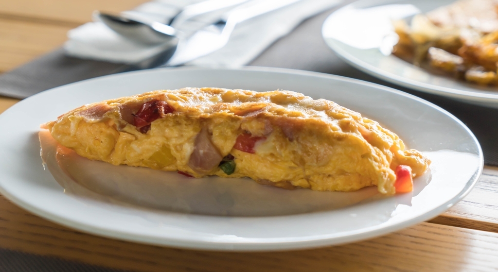 Order Three Egg Omelet food online from Pizza House store, Ann Arbor on bringmethat.com