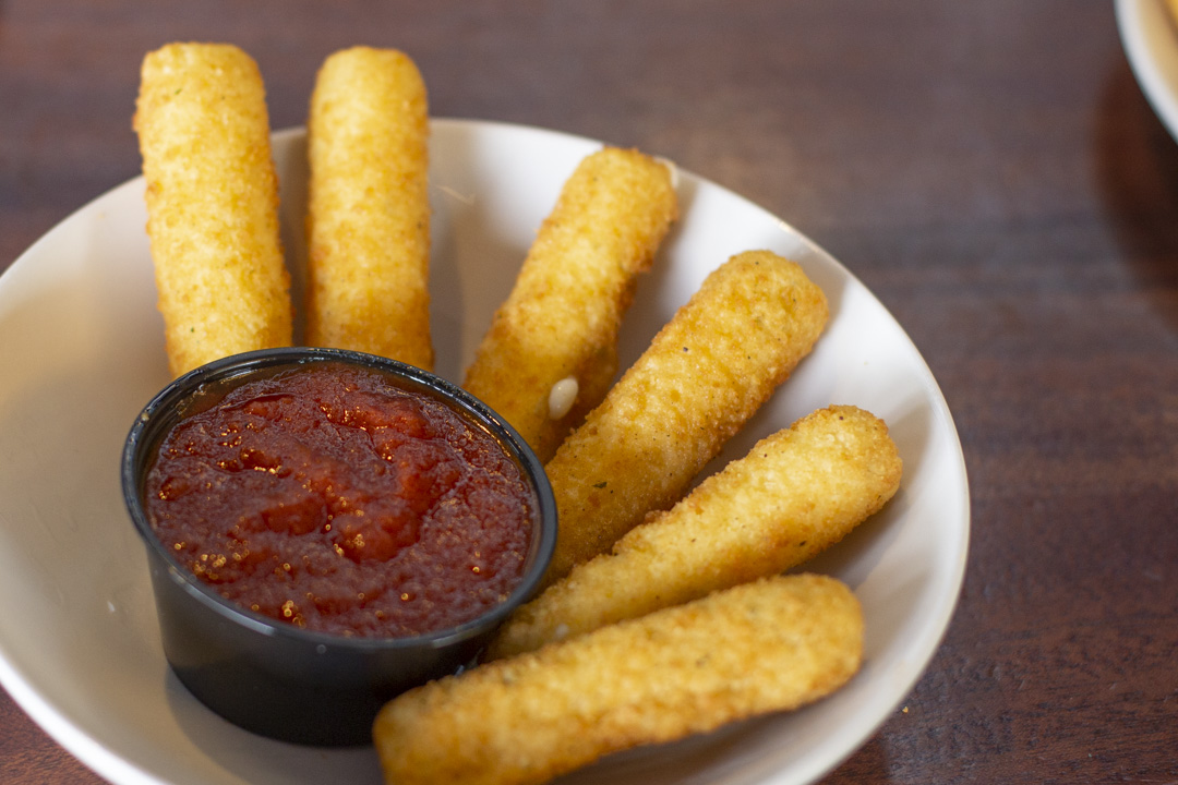 Order Mozzarella Sticks food online from Jake N Joes Sports Grille store, Foxborough on bringmethat.com
