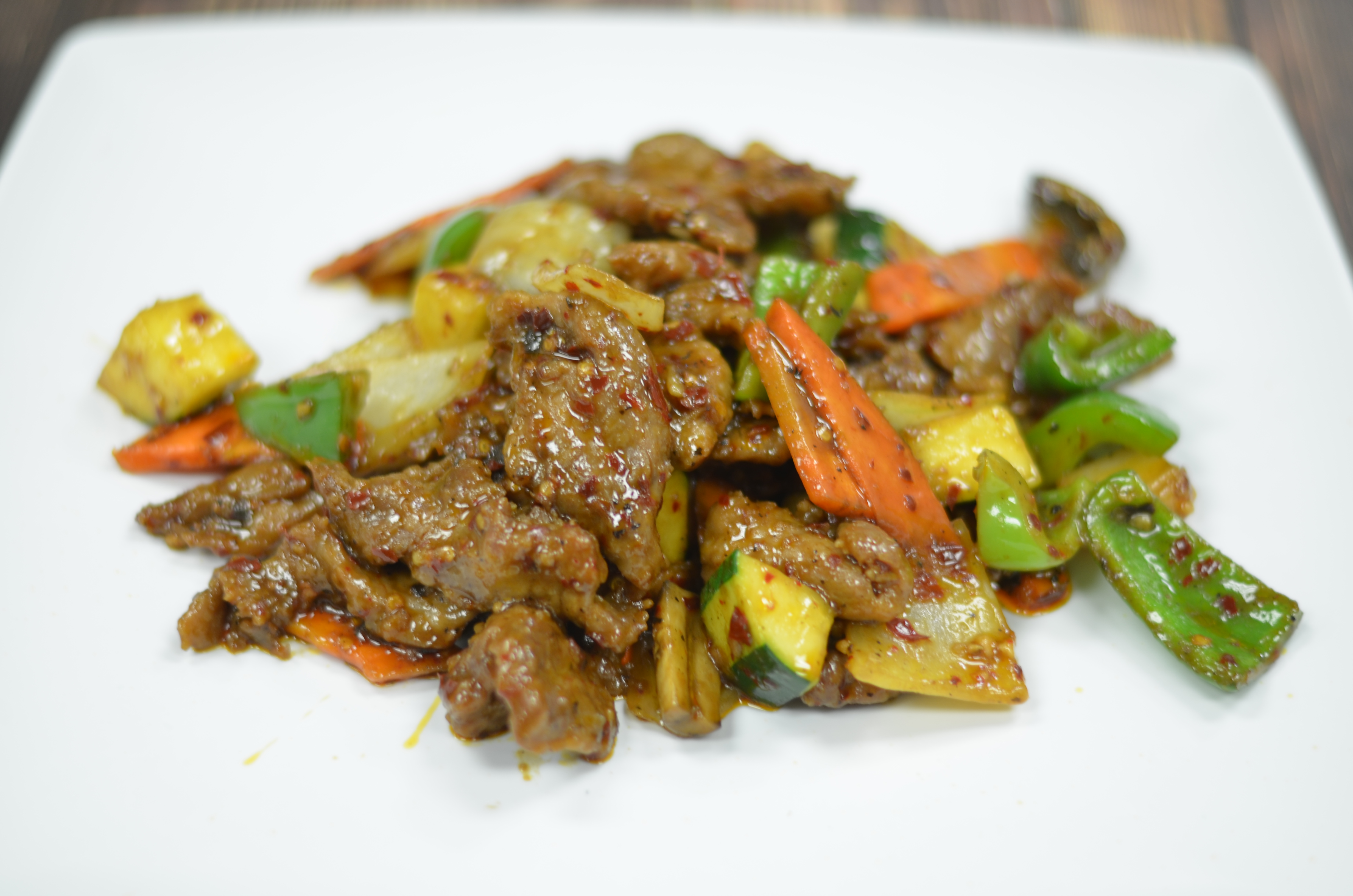 Order Hunan Beef food online from Yumi Cafe store, Richmond on bringmethat.com