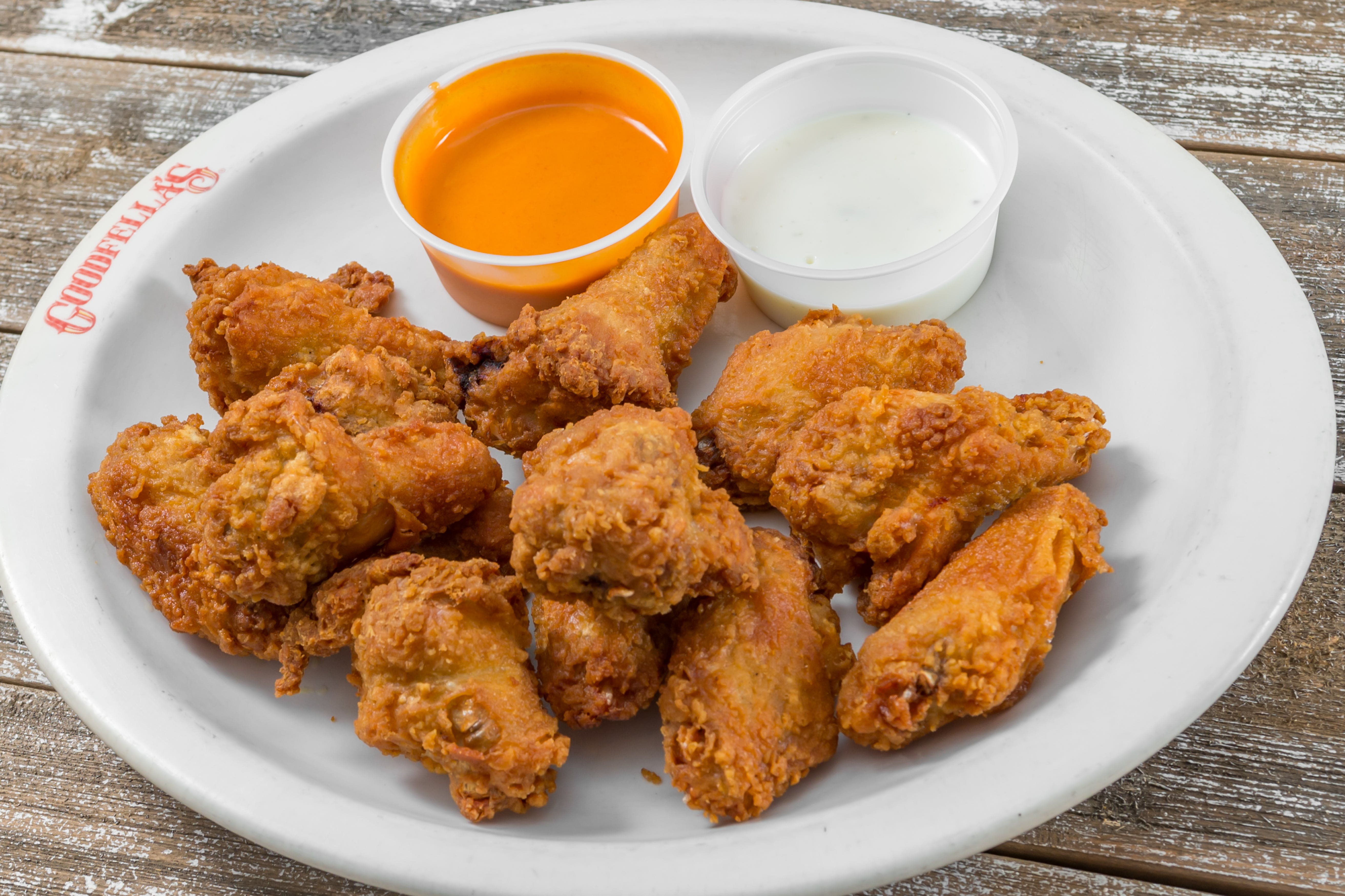 Order Wings - 10 BRD Pieces food online from Casa Italia Pizza & Pasta store, Lincoln University on bringmethat.com