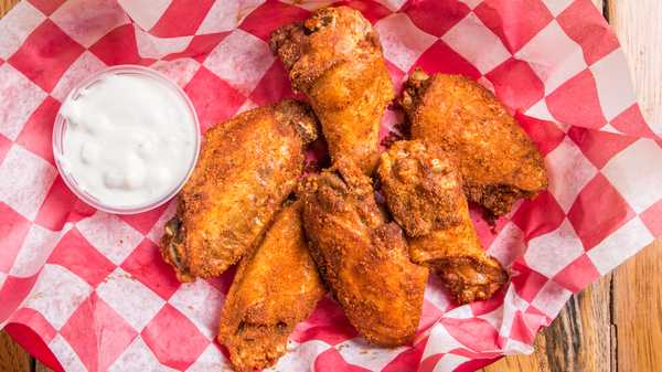 Order Hot Wings food online from Judge Beans Bbq store, Brentwood on bringmethat.com