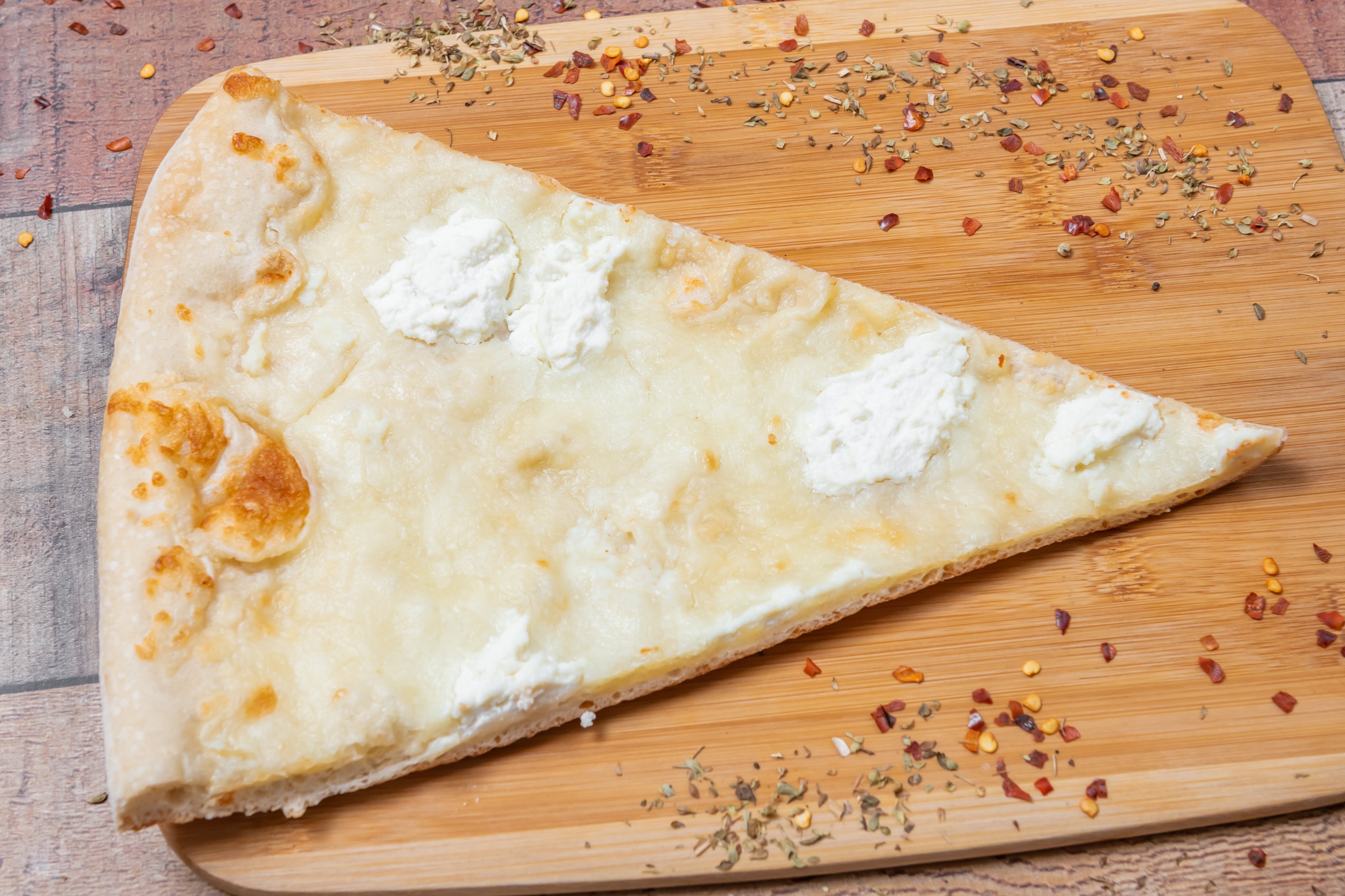 Order White Pizza Slice - Slice food online from Ray #1 Pizza store, Whitehall on bringmethat.com