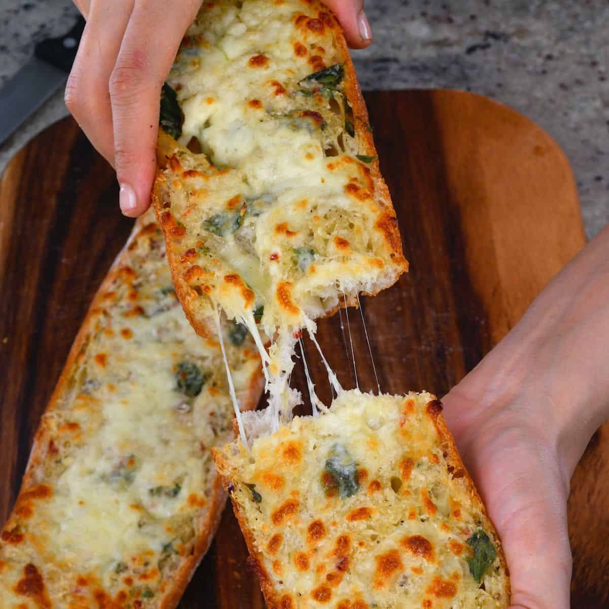 Order Cheese Garlic Bread - Appetizer food online from Golden Pizzeria store, Norfolk on bringmethat.com