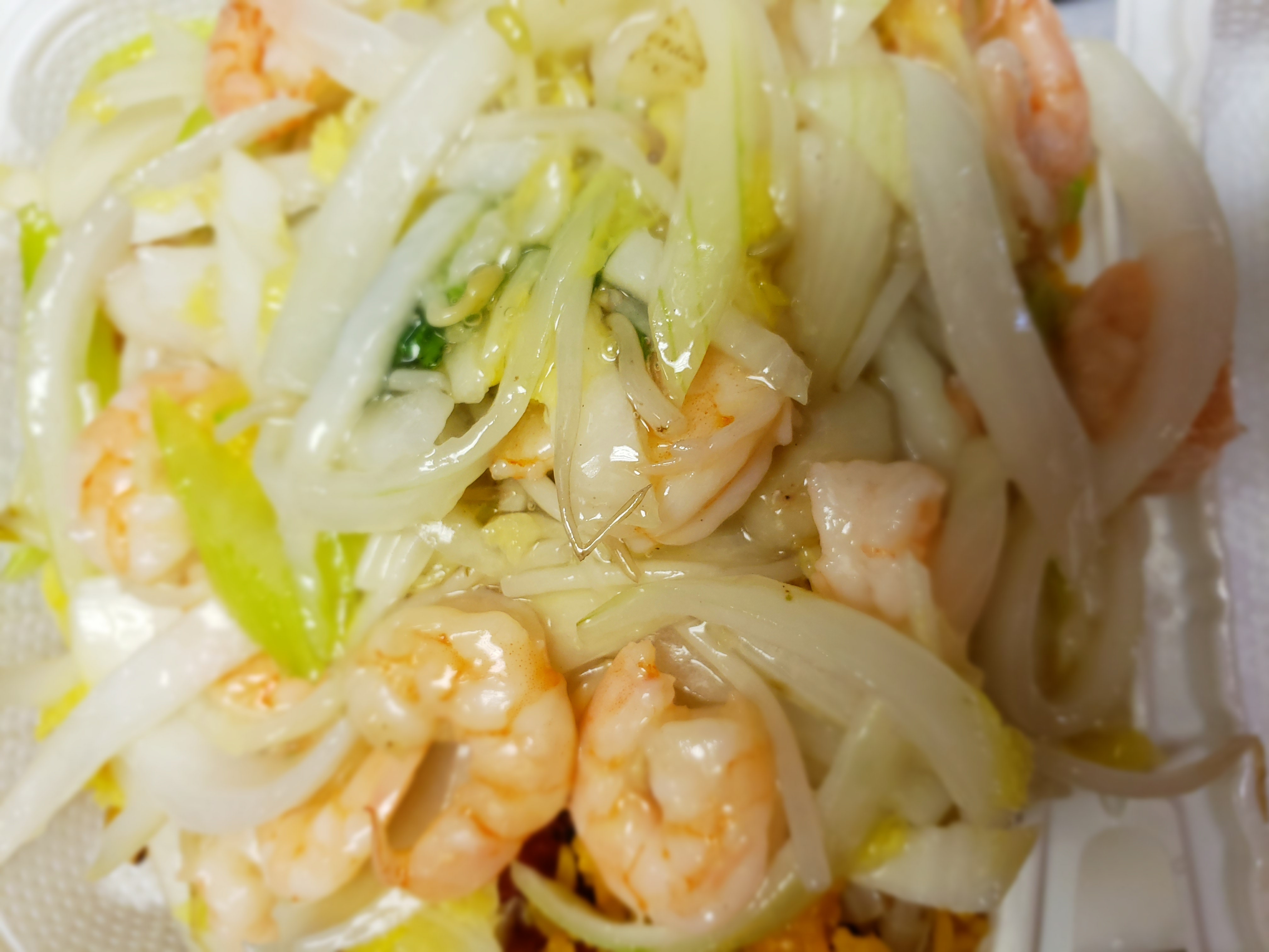 Order C2. Shrimp Chow Mein Combination Platter food online from Kenny Sub Shop store, Greenbelt on bringmethat.com