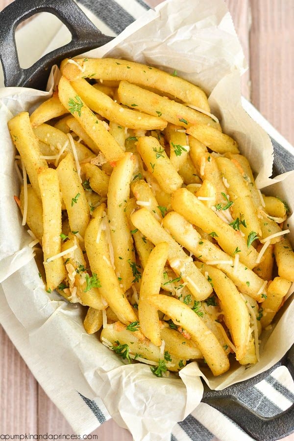 Order Garlic Fries food online from Udillas store, Newark on bringmethat.com