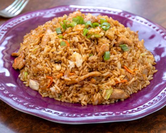 Order Chicken Fried Rice 鸡肉炒饭 food online from V Wang Cafe store, Albuquerque on bringmethat.com