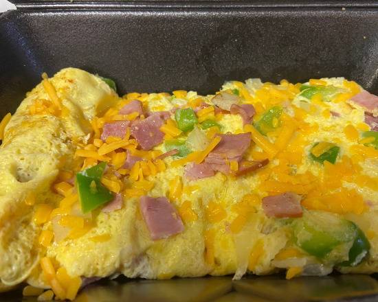 Order Western Omelet Platter  food online from Eggs & Sushi store, Springfield on bringmethat.com