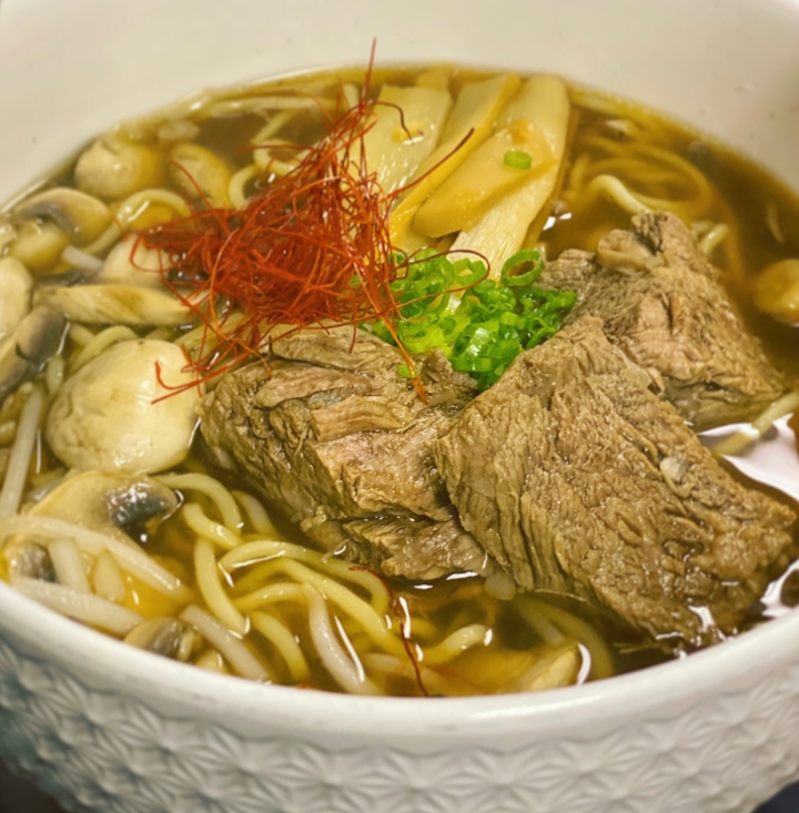 Order Pot Roast Beef Ramen food online from Indie Cafe store, Chicago on bringmethat.com