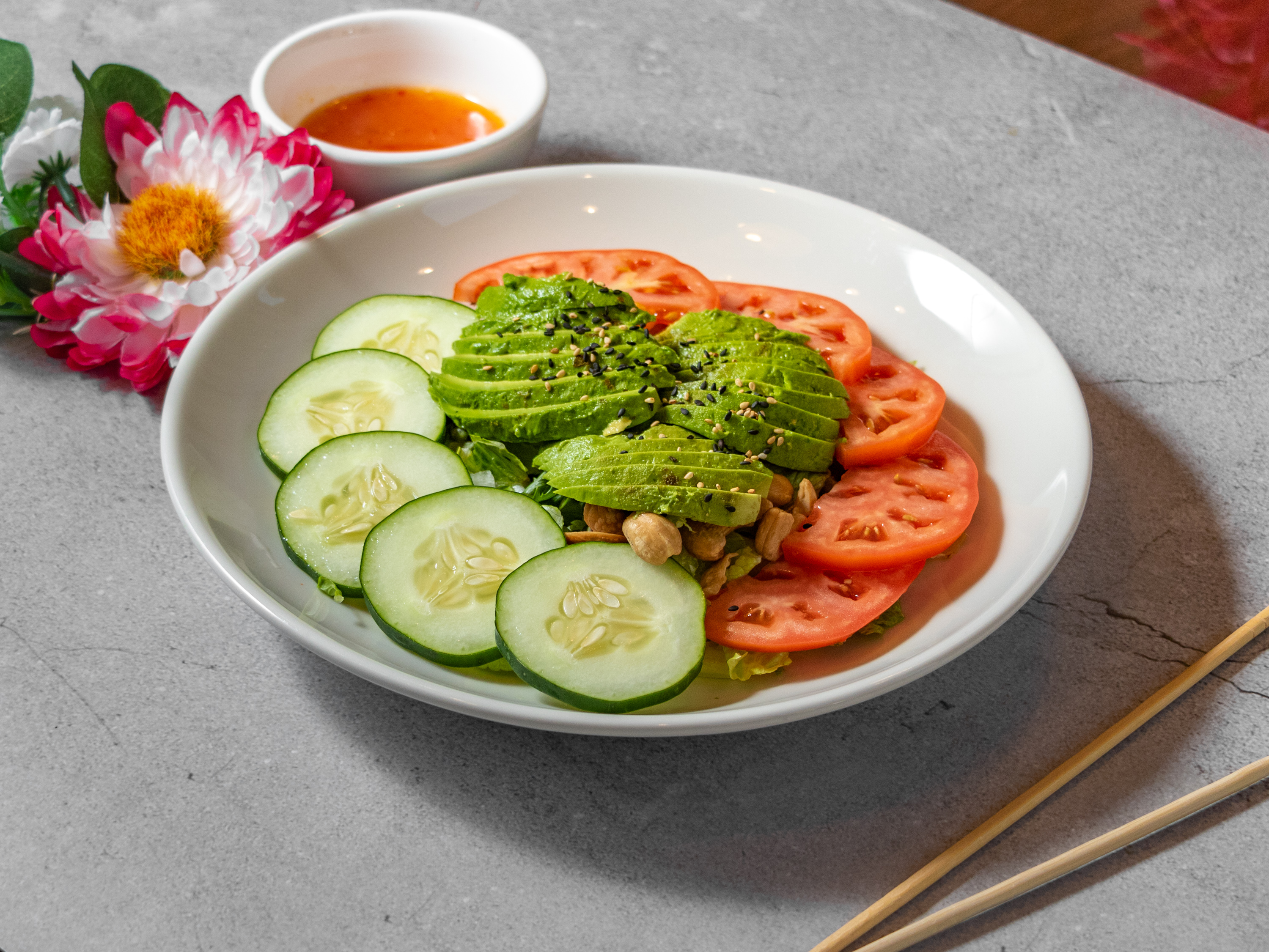 Order Avocado Salad food online from Four Leaves Asian Restaurant store, Huntsville on bringmethat.com