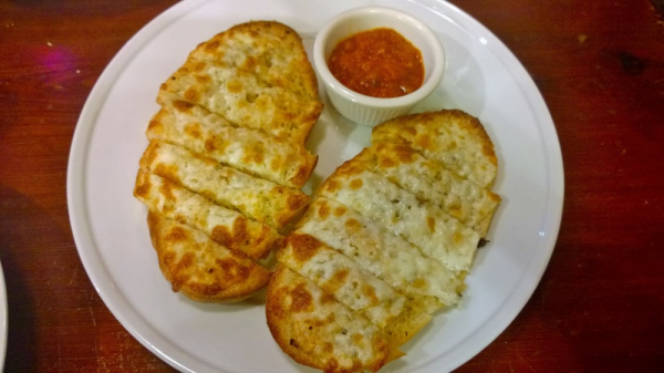 Order Garlic Bread without Cheese food online from Dario Pizza store, Sausalito on bringmethat.com