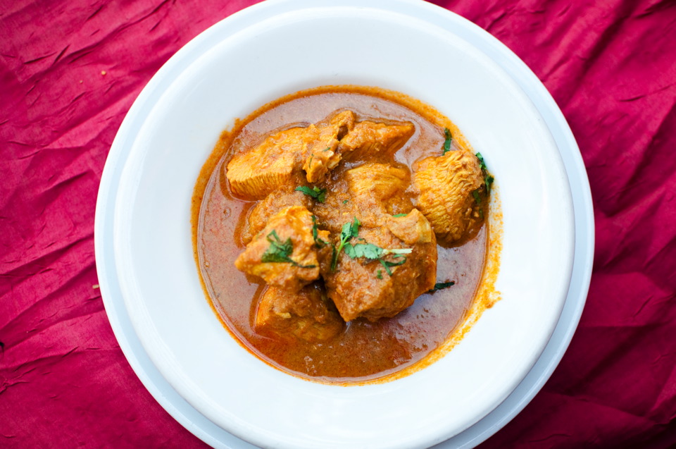 Order Boneless Chicken Curry food online from Flavor of India store, Studio City on bringmethat.com