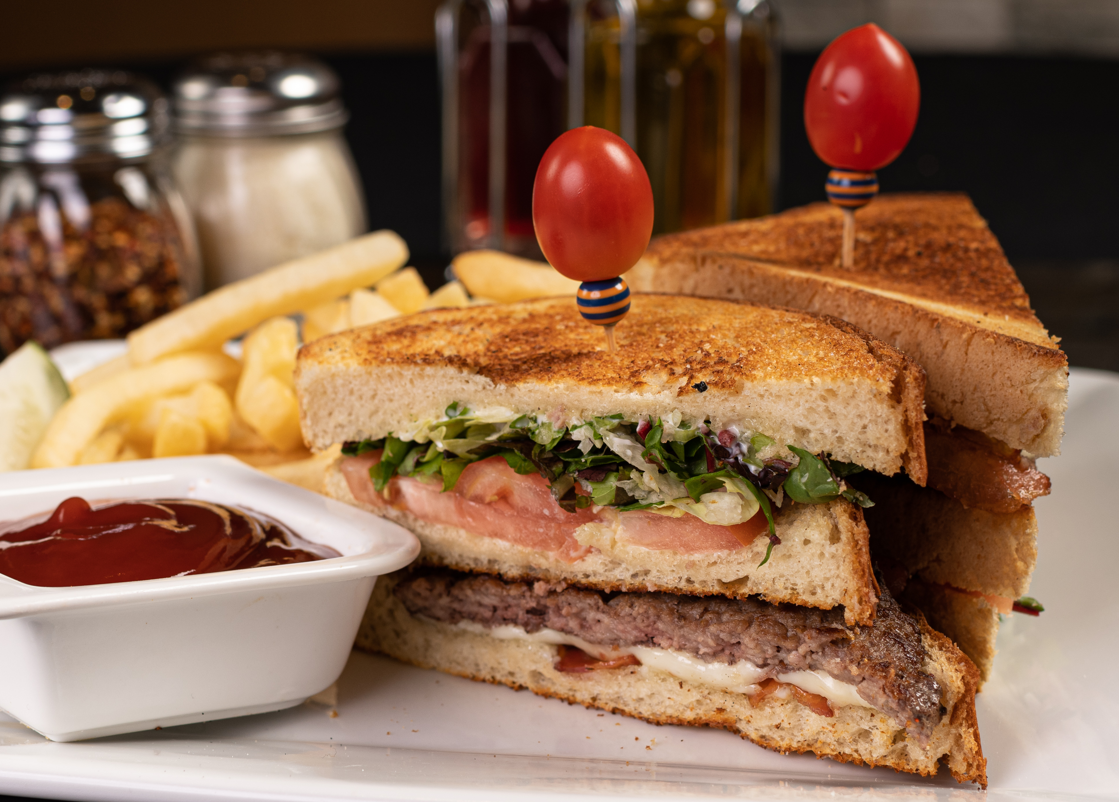Order BBQ Roast Beef Melt with Fries food online from Avellino's store, Medford on bringmethat.com