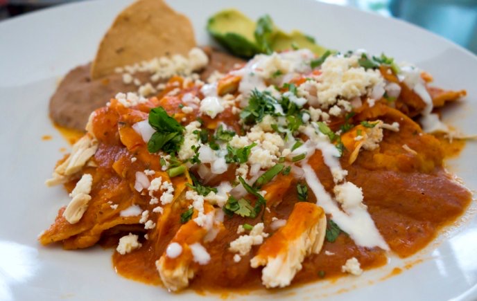 Order Chilaquiles con Huevo food online from Birrieria Jalisco store, Stockton on bringmethat.com