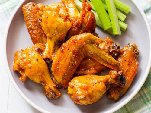Order Chicken Wings Plate food online from Old Country Pizzeria store, East Weymouth on bringmethat.com