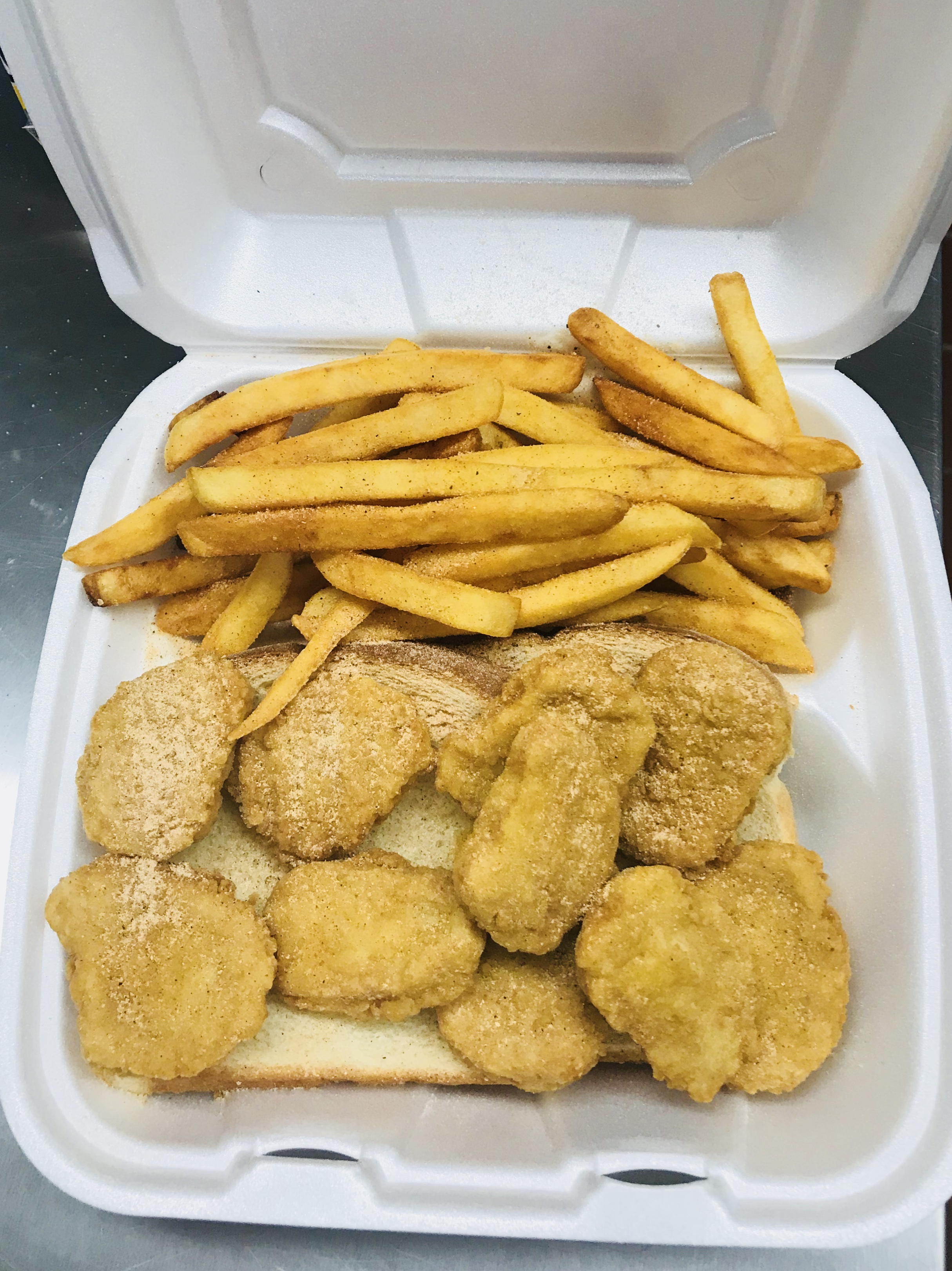 Order Chicken Nuggets food online from Pepper'S Fish And Chicken store, Columbus on bringmethat.com