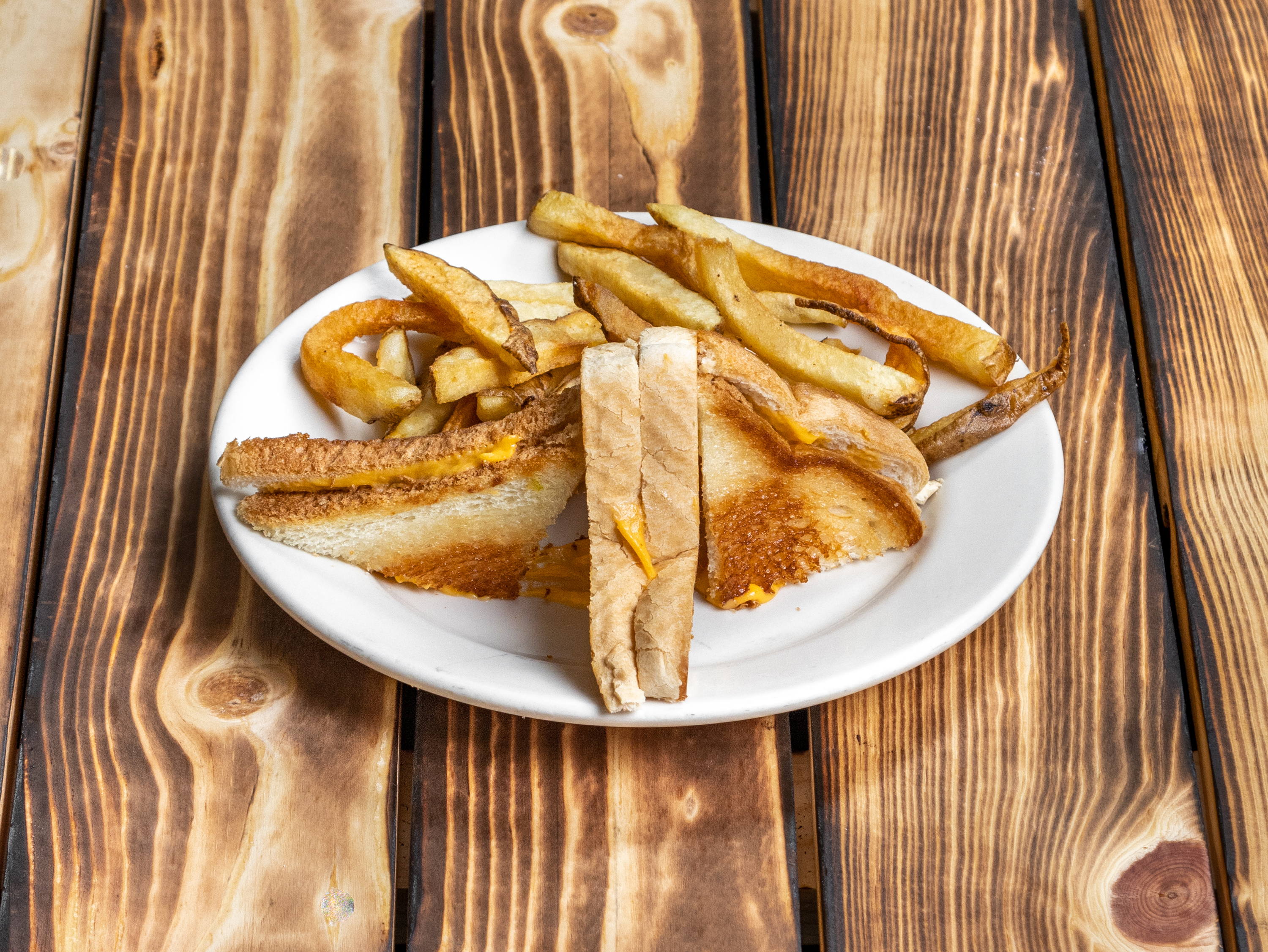 Order Kids Grilled Cheese food online from Restaurant Y Tacos El Chino store, Dallas on bringmethat.com