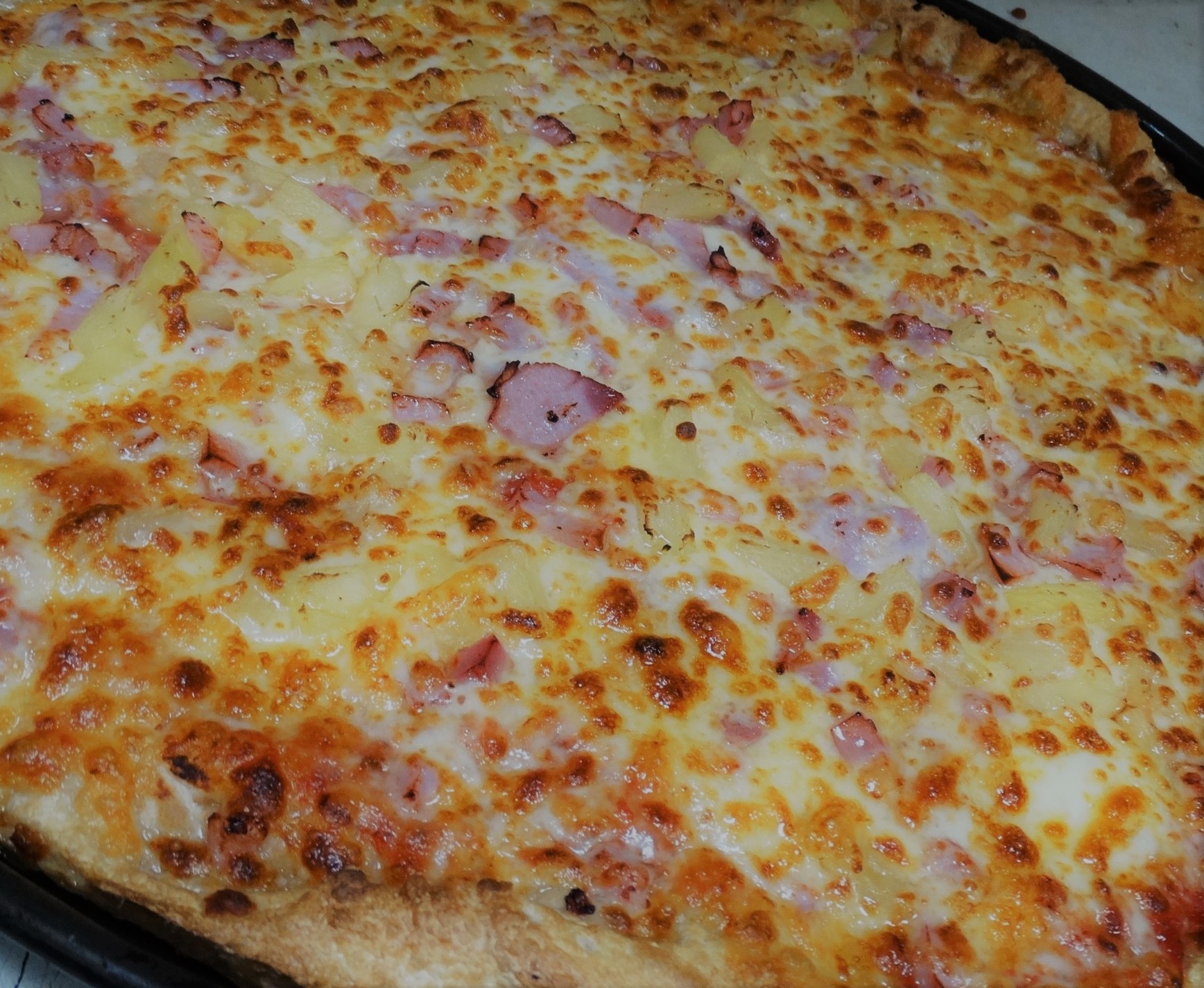 Order Hawaiian Pizza food online from Angelinas store, Lowell on bringmethat.com