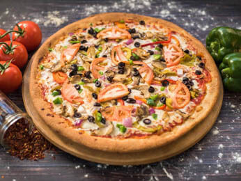 Order Vegetarian Pizza food online from Pat Pizza & Pasta store, Holmes on bringmethat.com
