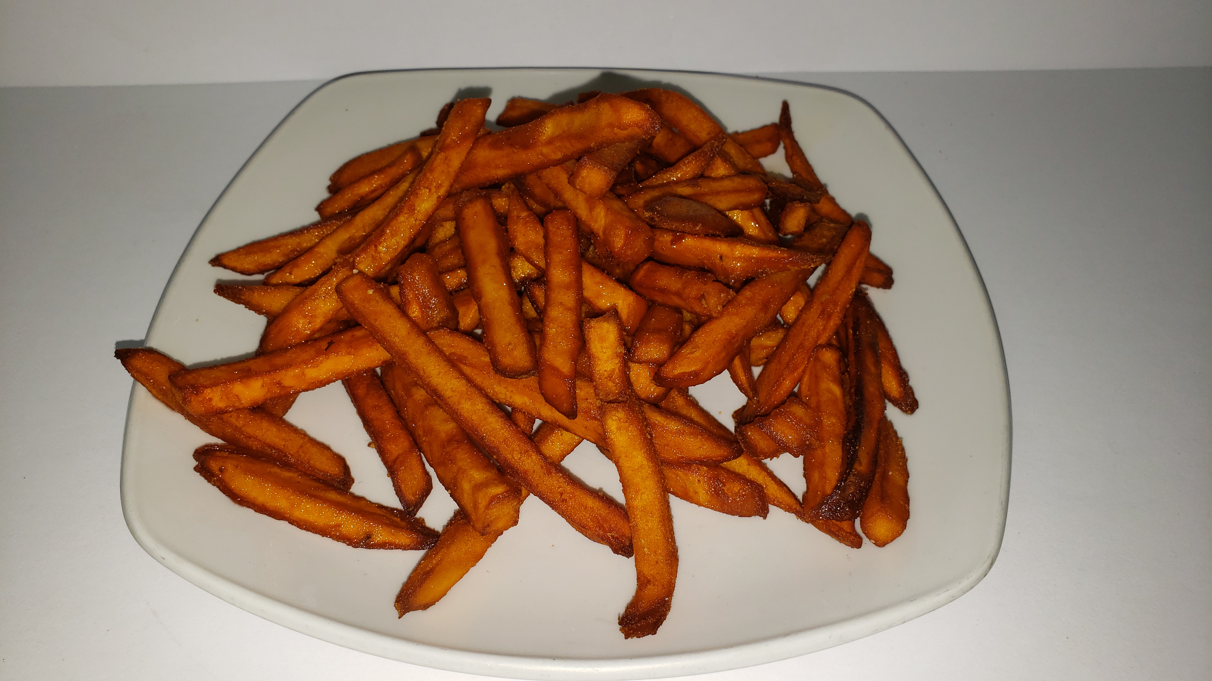 Order Sweet Potato Fries food online from Yummy Gyro store, Willston Park on bringmethat.com