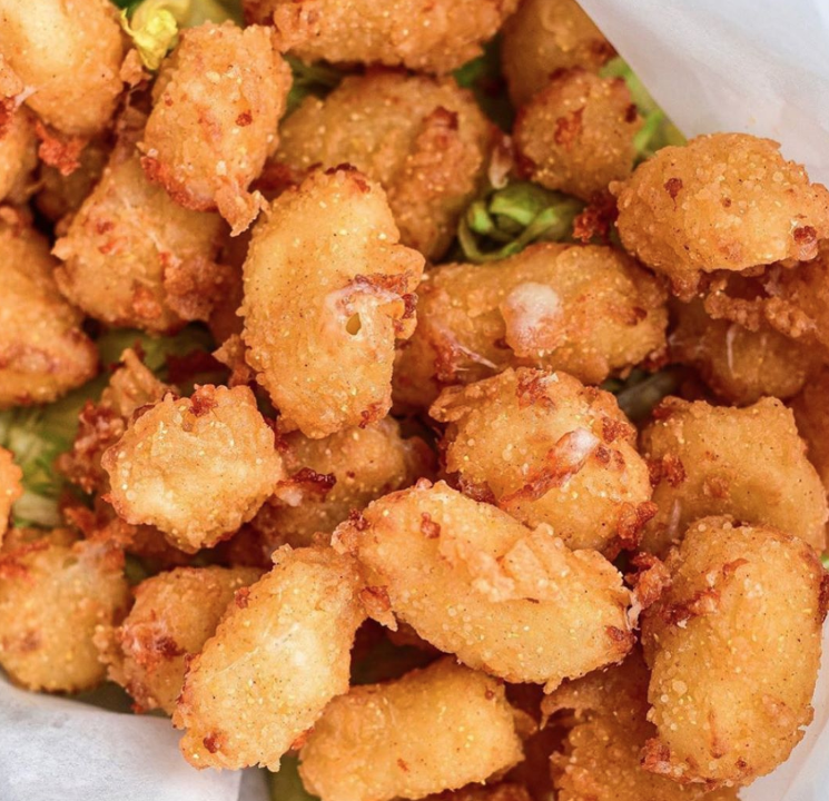 Order Wisconsin Fried Cheese Curds food online from Mo Irish Pub store, College Station on bringmethat.com