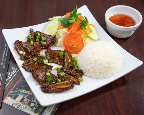 Order C7. BBQ Short Ribs food online from Pho Michael Vietnamese Cuisine store, Metairie on bringmethat.com