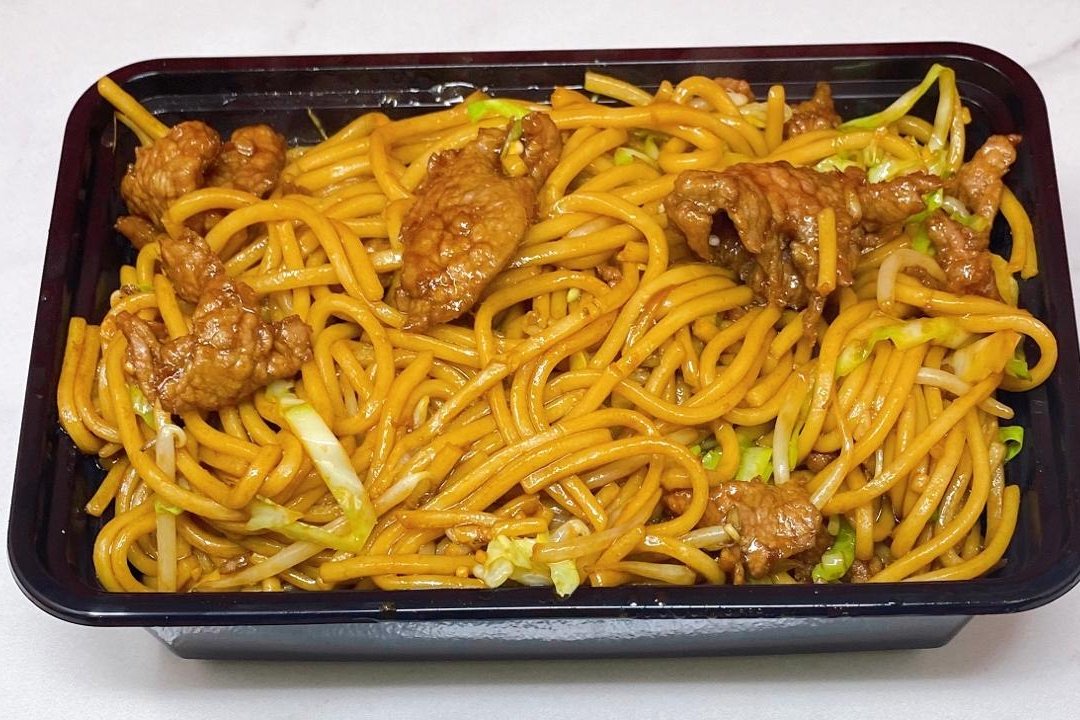 Order Beef Chow Mein food online from Little Chef Chinese store, San Diego on bringmethat.com