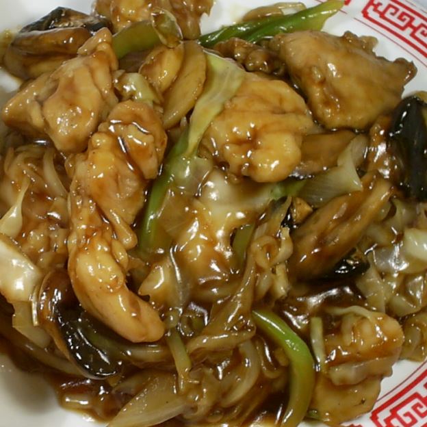 Order P06 Chicken Cao Mein food online from Chen's China Inn store, Lufkin on bringmethat.com