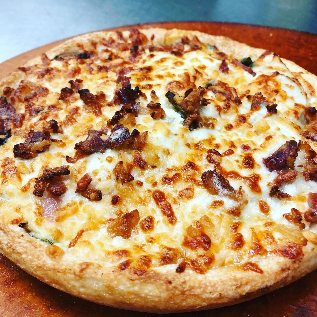 Order Hawaiian Pizza food online from Korner Slice store, Spring on bringmethat.com