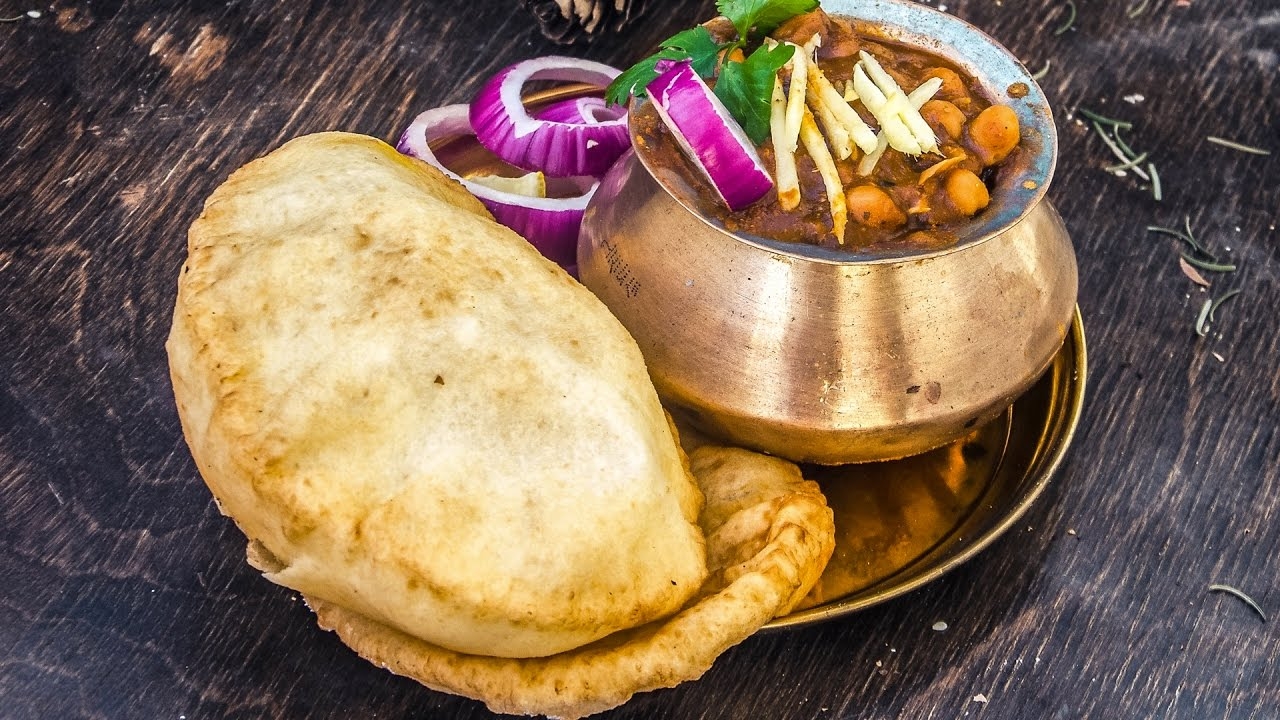 Order Cholle Bhatura food online from Tandoori Xpress store, San Diego on bringmethat.com