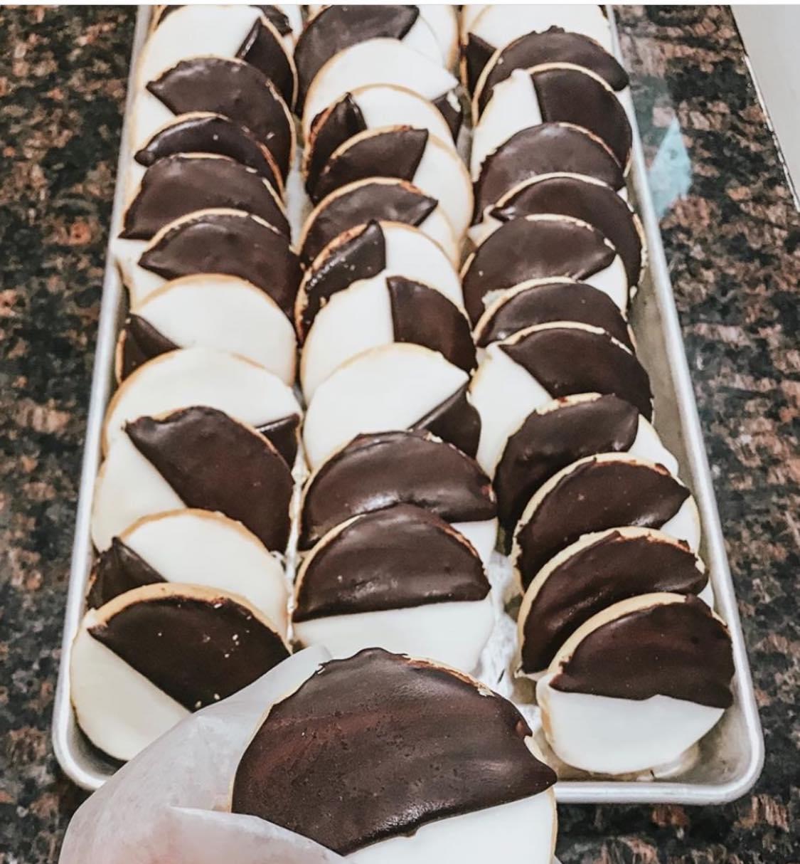 Order Black & White Cookies per Pound food online from Mozzicato Depasquale Bakery Pastry Shop & Cafe store, Wallingford on bringmethat.com
