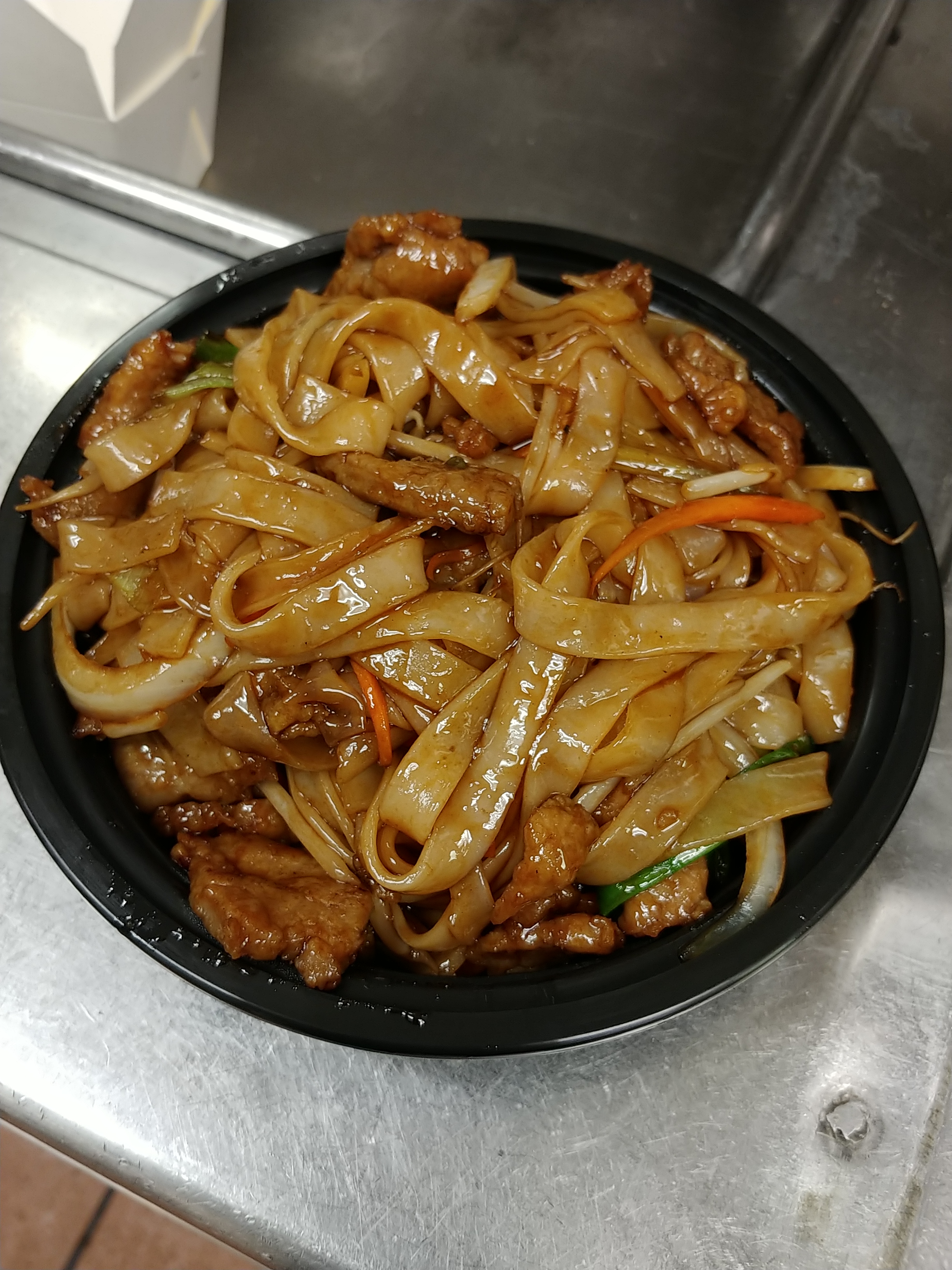 Order Beef Chow Fun food online from House of Hunan store, Chicago on bringmethat.com