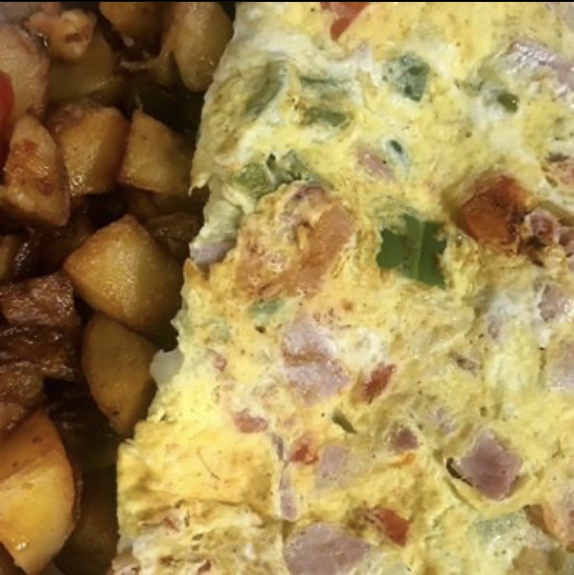 Order Western Omelet food online from Max Bialystok & Company store, Long Beach on bringmethat.com