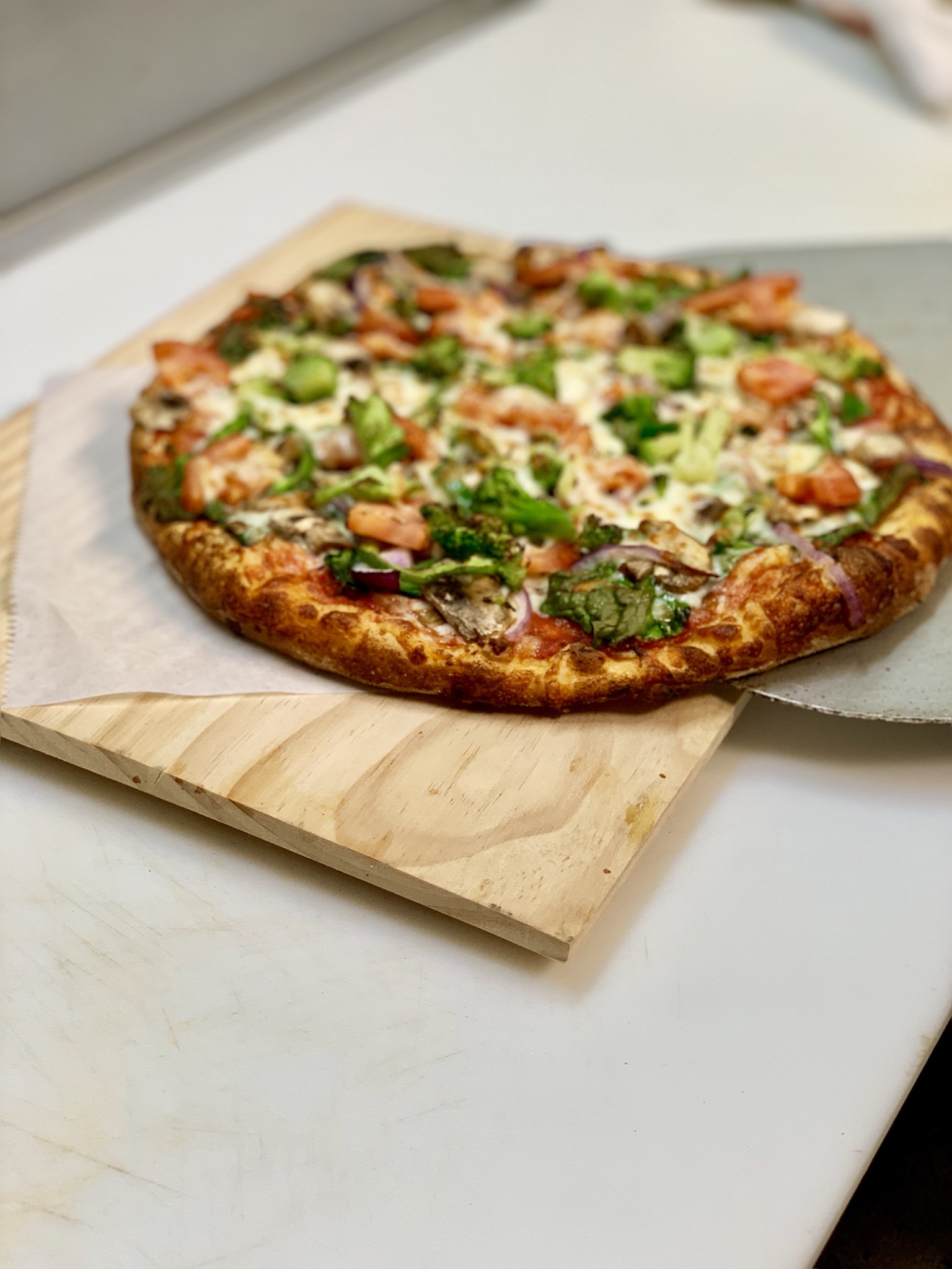 Order Classic Veggie Pizza food online from Pizza Bella Monte store, Pittsburgh on bringmethat.com
