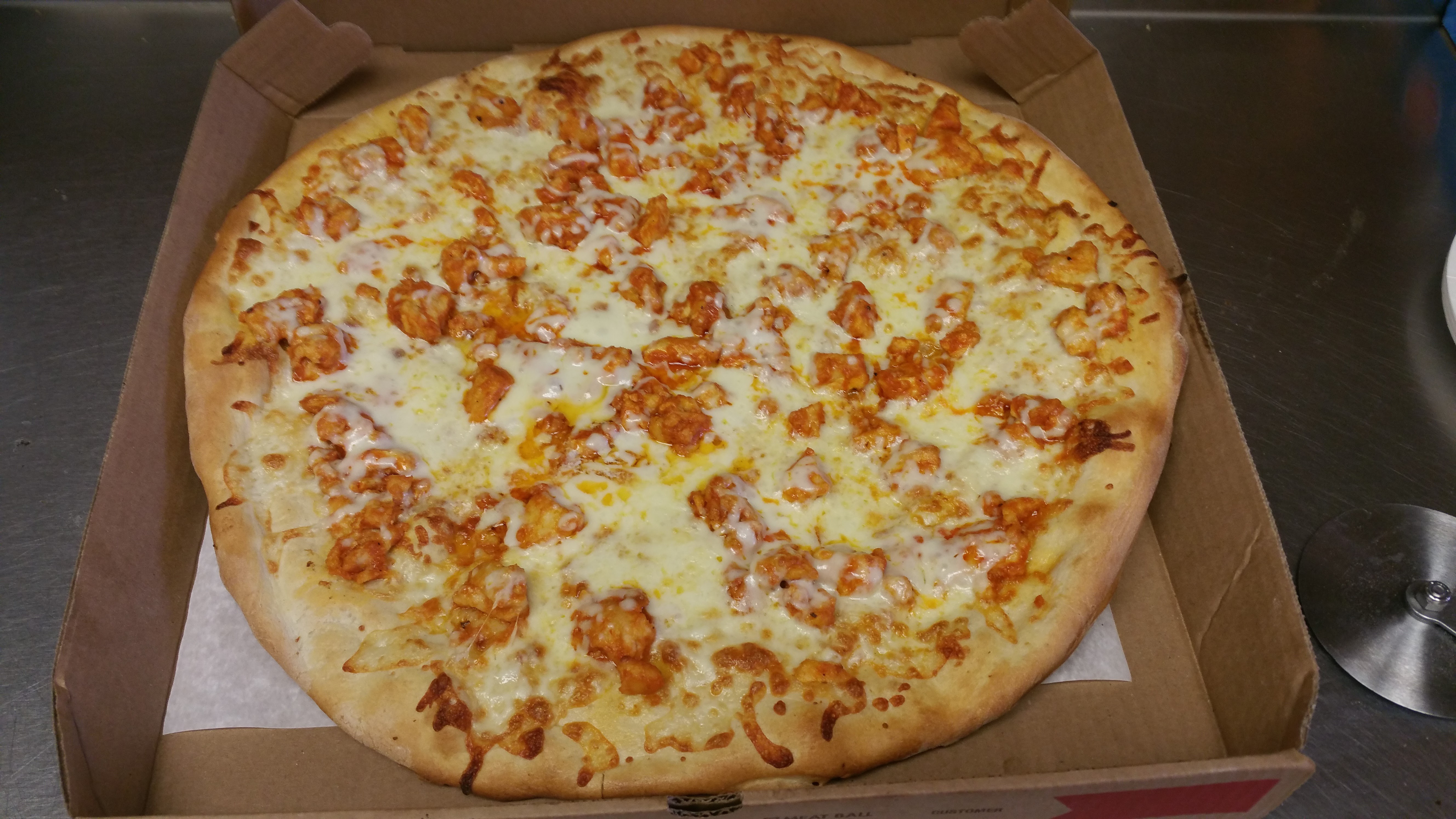 Order Buffalo Chicken Pizza food online from Pizzarelli's Pizza store, Scarsdale on bringmethat.com