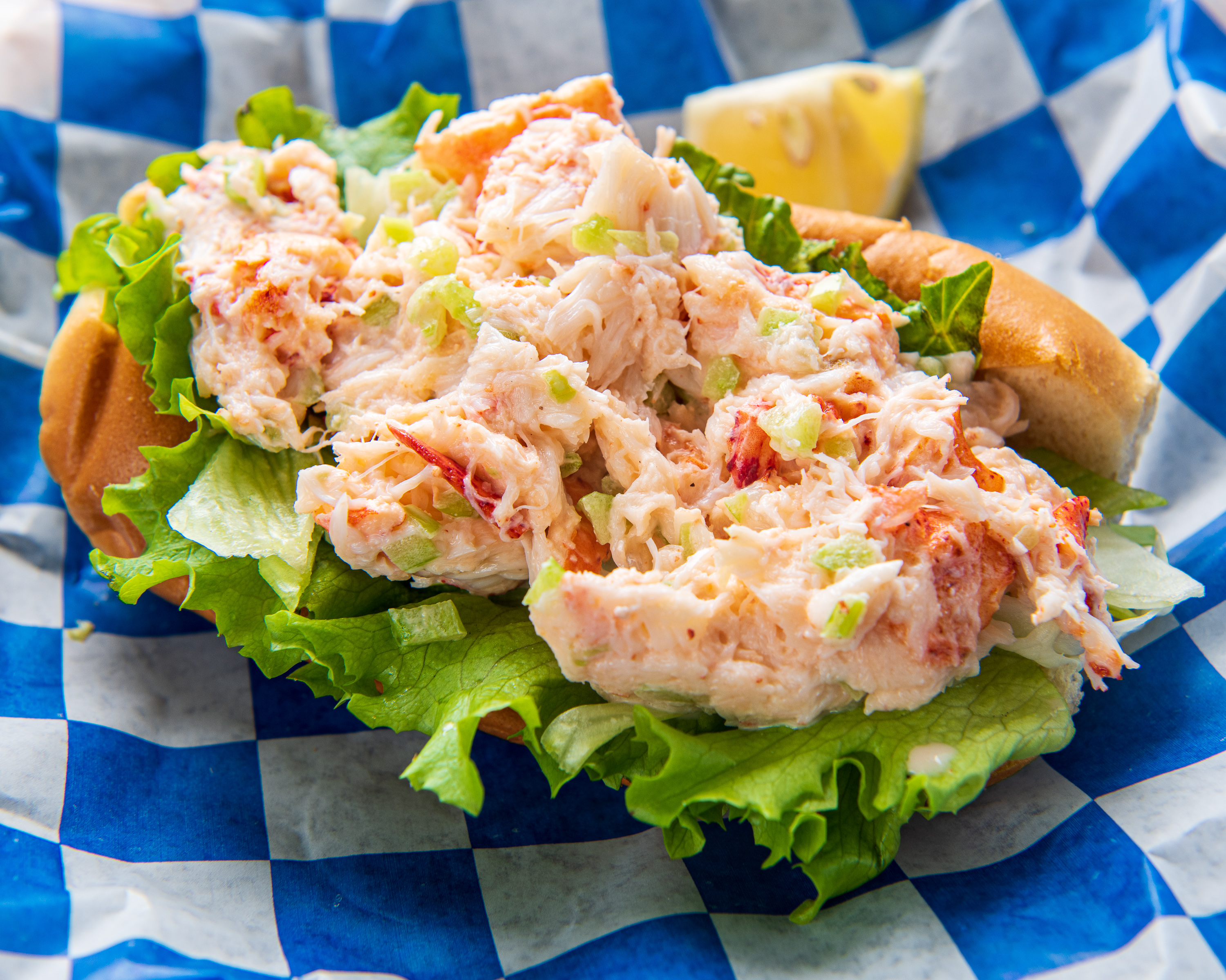 Order Cold Lobster Roll ONLY  food online from Iggy Doughboys & Chowder House store, Warwick on bringmethat.com