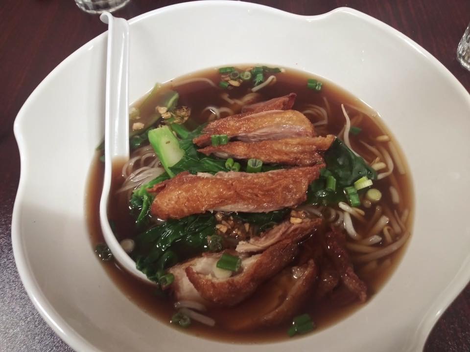 Order NS1. Duck Noodle Soup food online from Papa Thai Chef store, Williamstown on bringmethat.com
