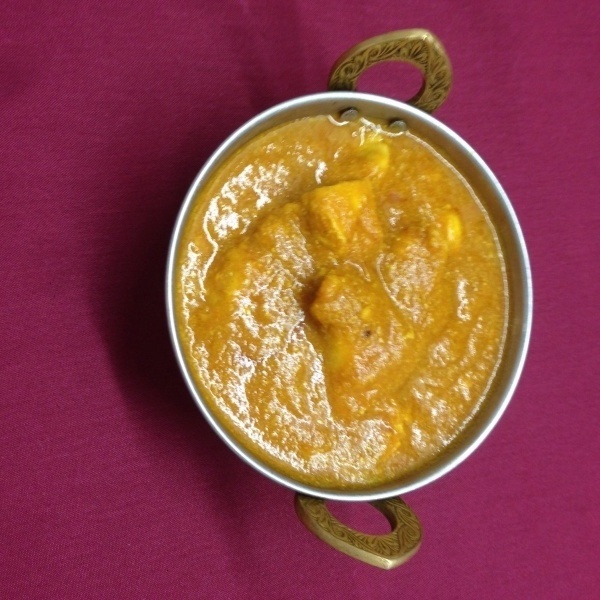 Order Chicken Curry food online from India's Tandoori Restaurant store, Burbank on bringmethat.com