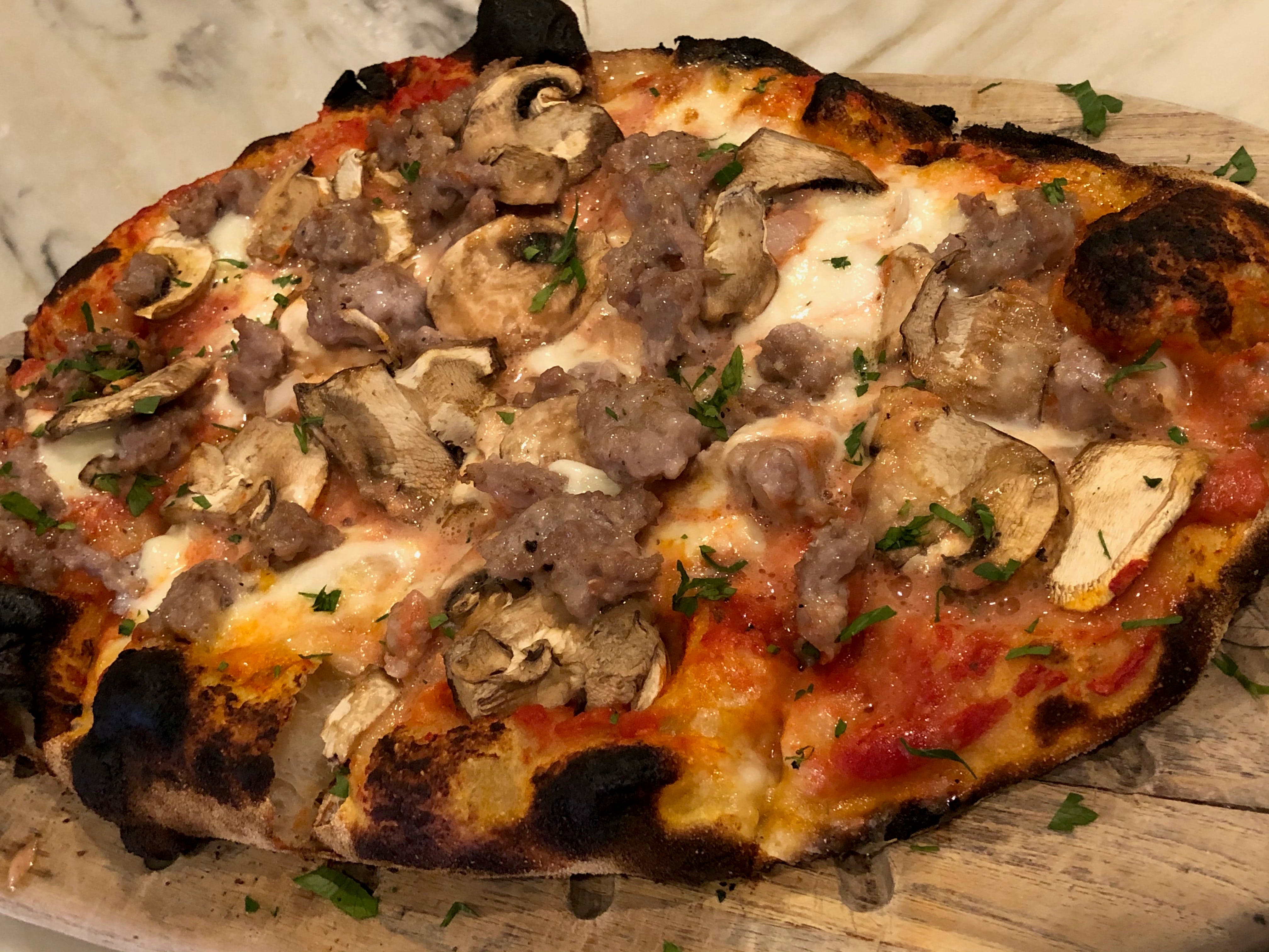 Order Salsiccia e Funghi Pizza - Pizza food online from Bottega90 store, San Francisco on bringmethat.com