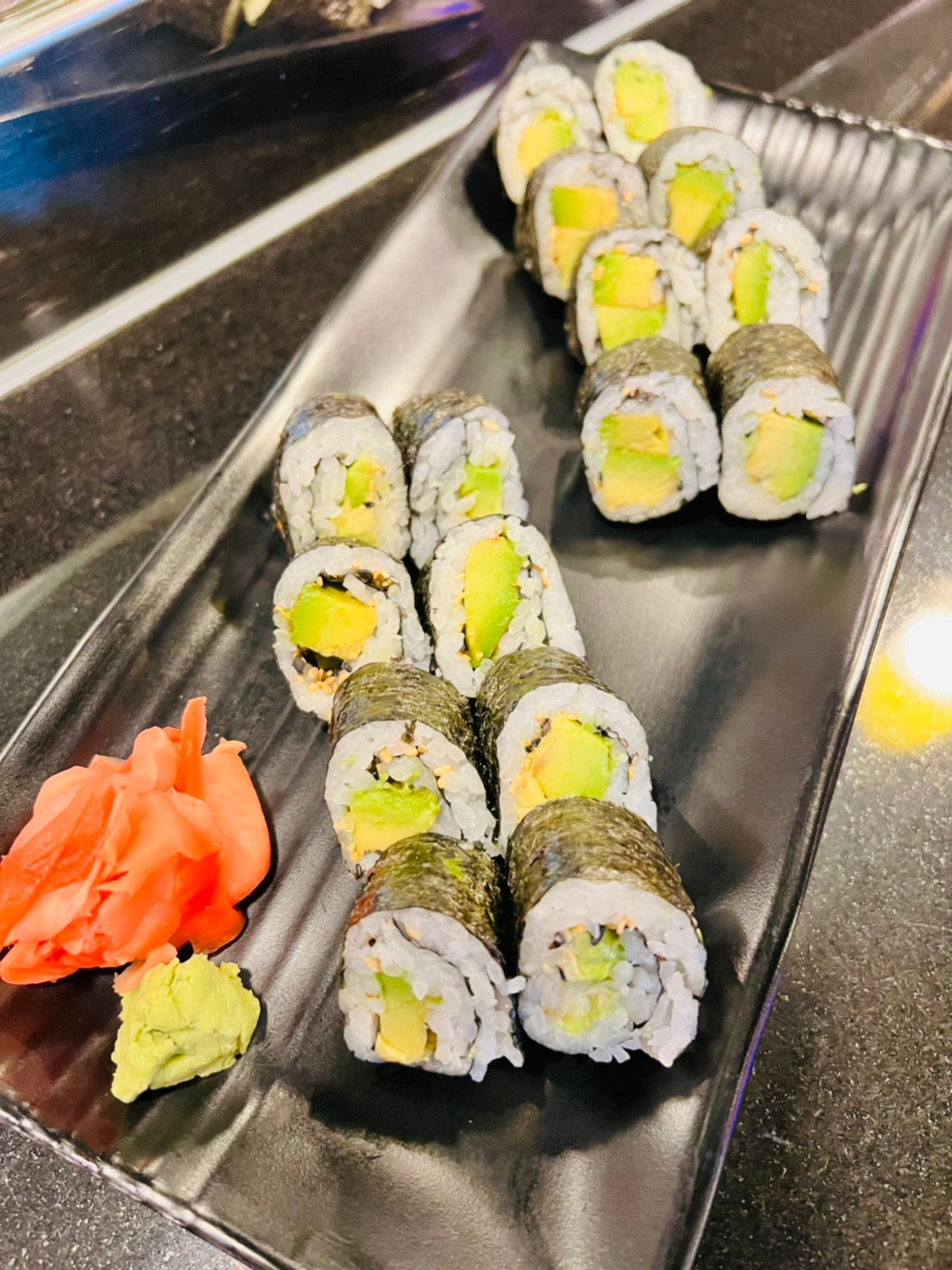 Order Avocado Roll food online from Sushi Thai II store, Vernon Hills on bringmethat.com