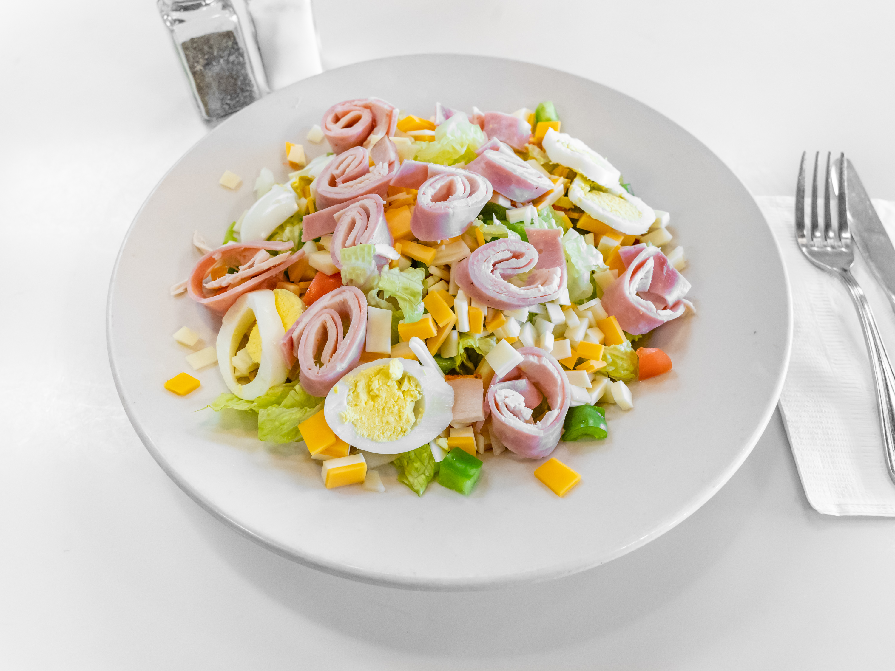 Order Chef Salad food online from Early Bird Cafe store, Ridgefield on bringmethat.com