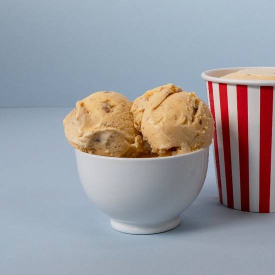 Order Sunny Day Butter Pecan Ice Cream (Pint) food online from Pizzaoki store, Los Angeles on bringmethat.com