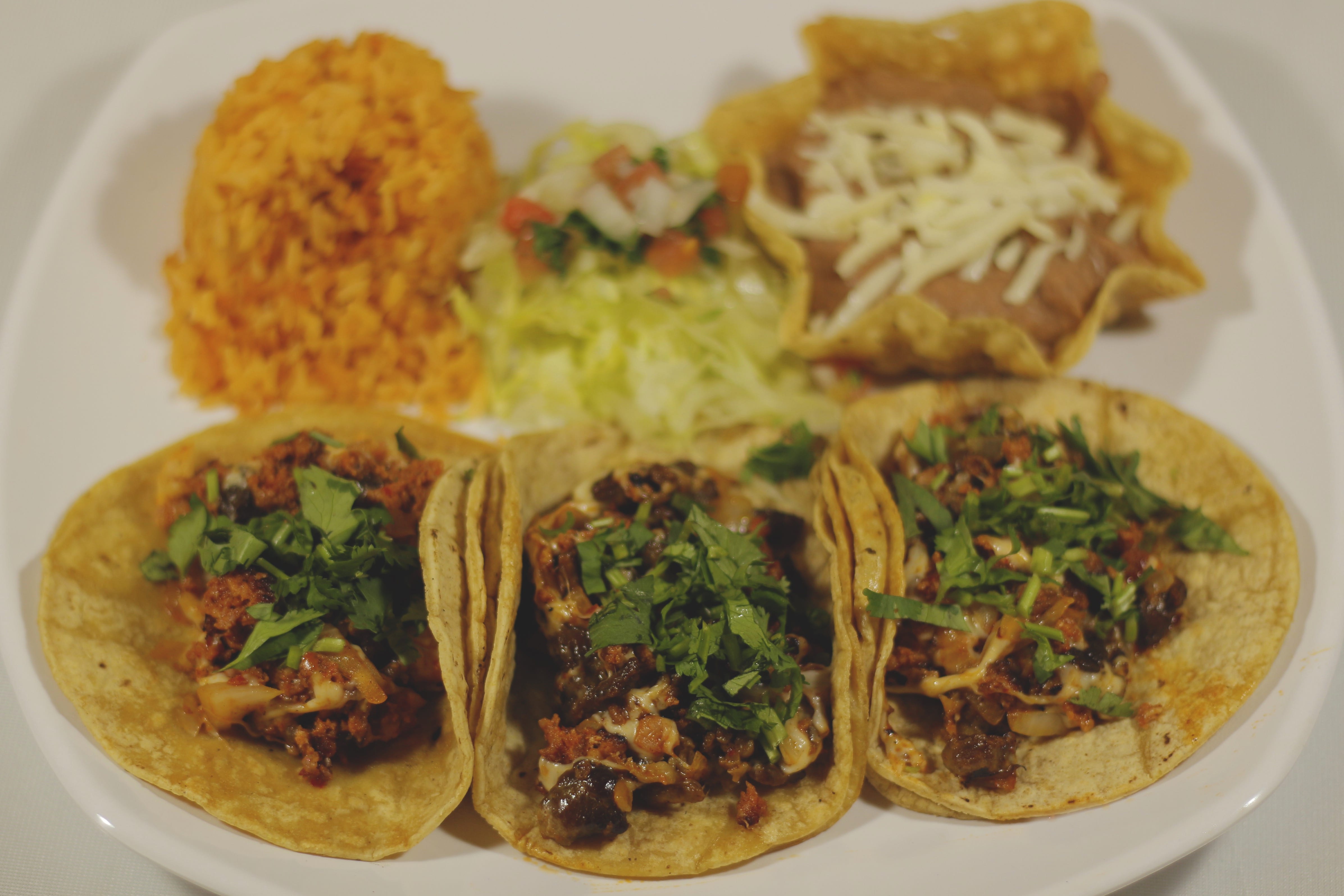 Order Arcos Taco Dinner food online from Los Arcos Mexican Grill store, Palatine on bringmethat.com