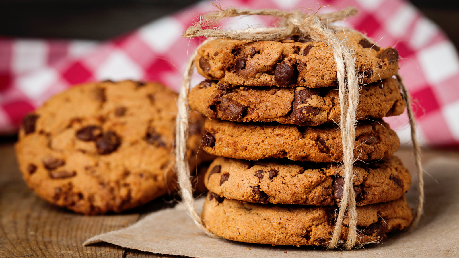 Order Chocolate Chip Cookies food online from Ny Jumbo Bagels store, New York on bringmethat.com