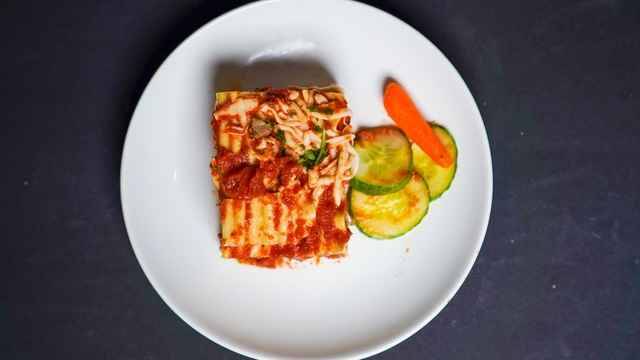 Order Beefy Lasagna food online from Fork To Fit Kitchen store, McAllen on bringmethat.com