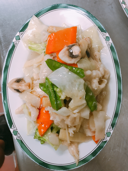 Order C8. Moo Goo Gai Pan Chicken food online from China Dragon store, Pflugerville on bringmethat.com