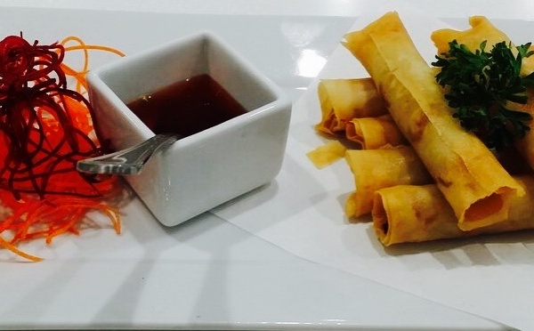 Order Crunchy Veggie Rolls food online from Anantra Thai Restaurant store, Woodland Hills on bringmethat.com